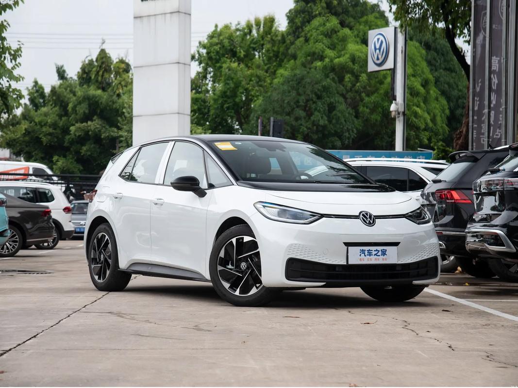 【买大众id3十大忠告,懂车的人买比亚迪还是大众】