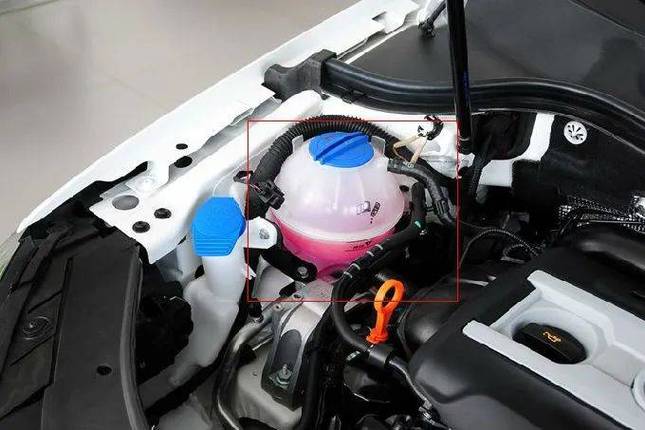广汽传祺ga6235t添加防冻液的颜色／广汽传祺防冻液放水口在哪里