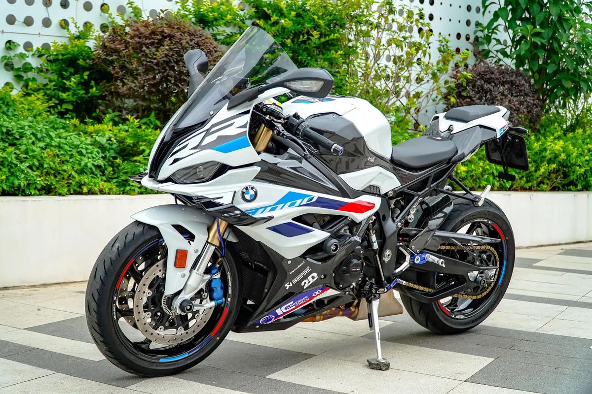 宝马s1000rrm版落地价,宝马s1000rr售价多少