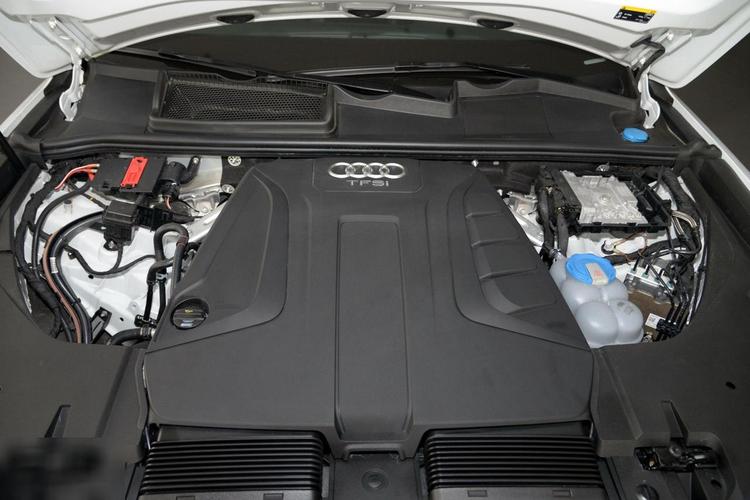 奥迪q7油箱多少升(奥迪q7油箱多少升 2011)